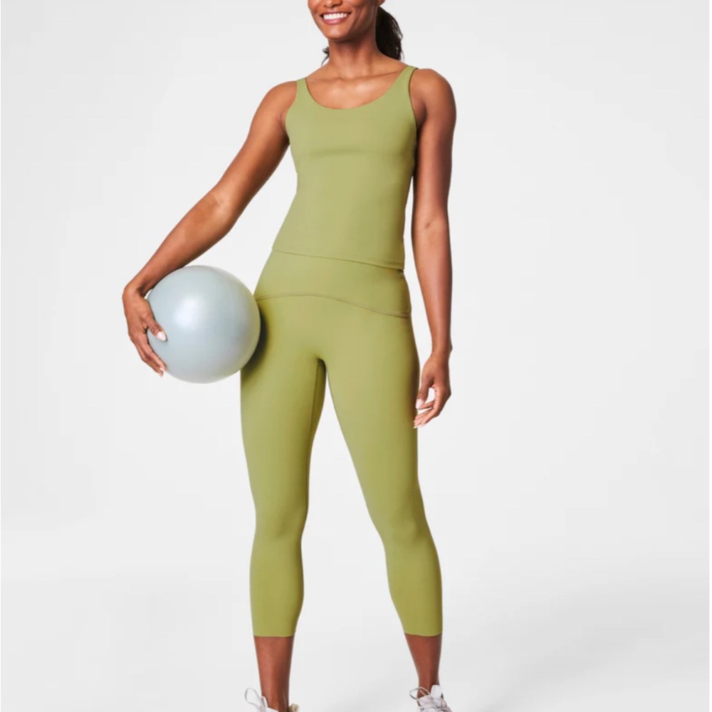 SPANX Booty Boost 7/8 leggings NWT SZ XS color CYPRESS